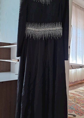 Boncuk İşlemeli Siyah Uzun Kollu Abiye Elbise