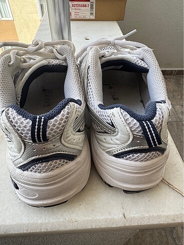 39 Beden New Balance 530 Spor Ayakkabı