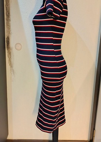 Çizgili Uzun ve Vücuda Oturan Kadın Elbise - Görsel 2