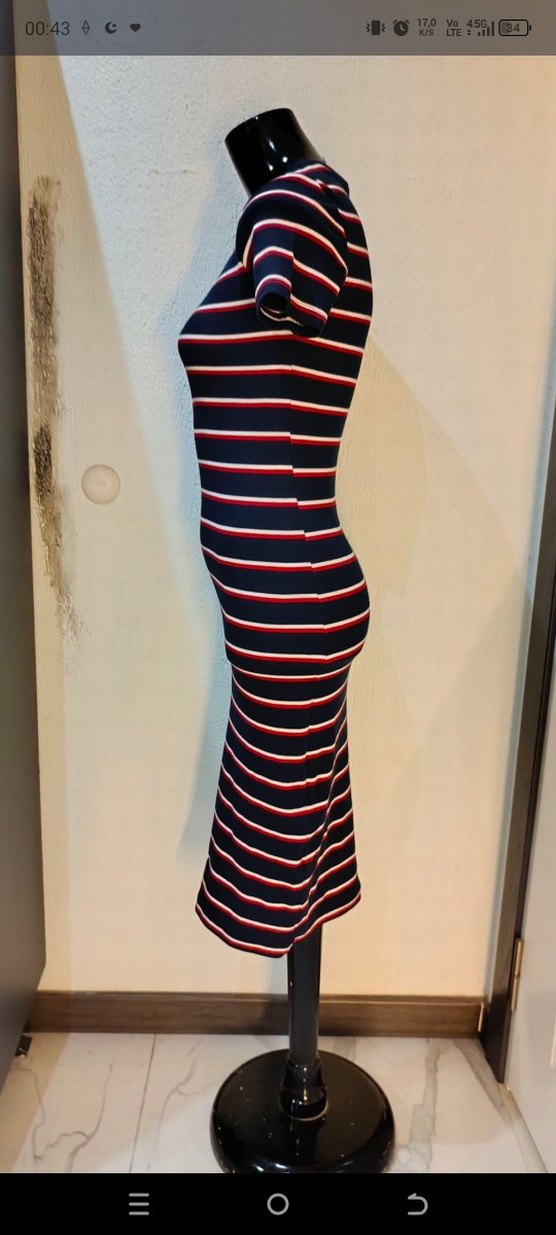 Çizgili Uzun ve Vücuda Oturan Kadın Elbise - Görsel 2