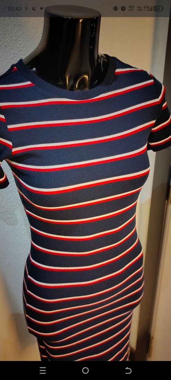 Çizgili Uzun ve Vücuda Oturan Kadın Elbise - Görsel 4