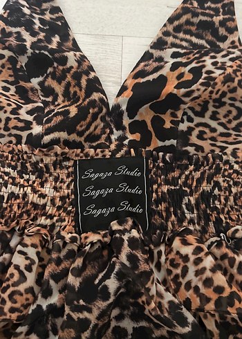 Sagaza Madrid Leopar Desenli Mini Halter Yaka Elbise