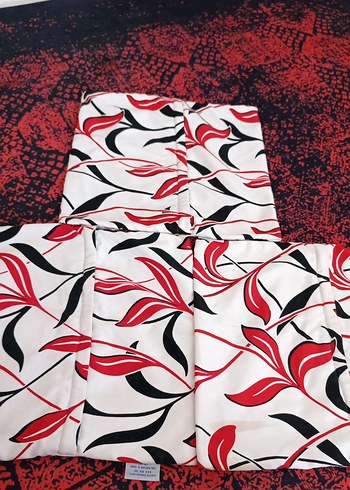 Kırmızı Siyah Desenli  Yastık Kılıfı  (moda life) - Görsel 2