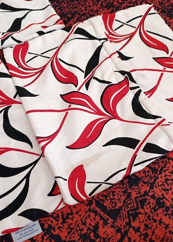 Kırmızı Siyah Desenli  Yastık Kılıfı  (moda life) - Görsel 5