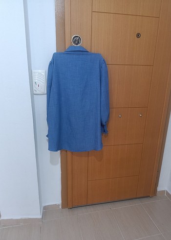 Düğmeli Mavi Keten Kadın Gömlek - Görsel 2