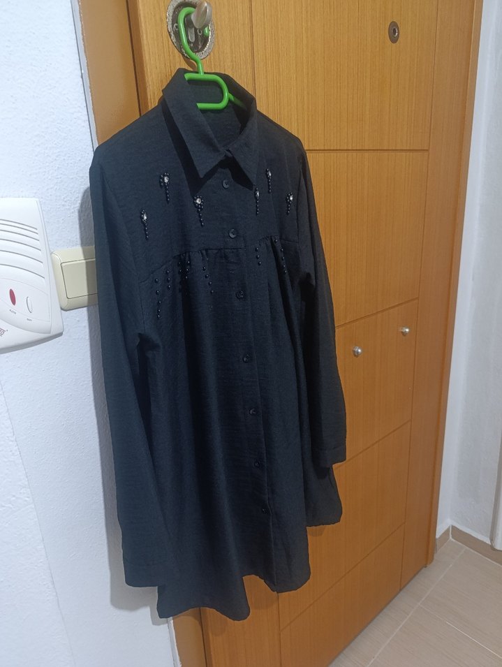 TAŞ DETAYLI KETEN GÖMLEK - Görsel 3