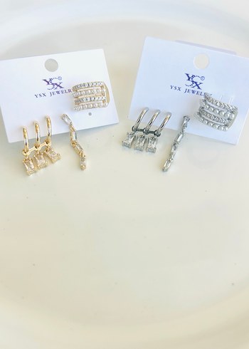 Altın Renkli Mini Taşlı Küpe Seti