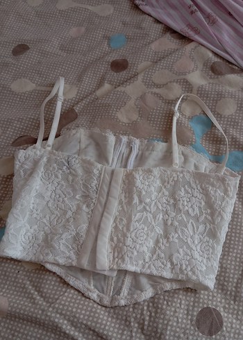 Dantel Detaylı Beyaz İnce Askılı Büstiyer - Görsel 4