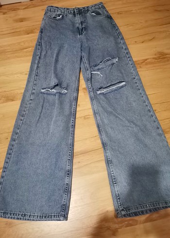 Retro Yırtıklı Salaş Detaylı Bol Kesim Kadın Jean