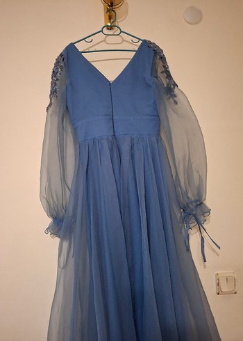 Mavi v yaka uzun tül kollu özel gün abiyesi - Görsel 8