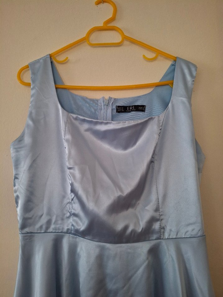 kare yaka açık mavi kısa saten elbise - Görsel 5