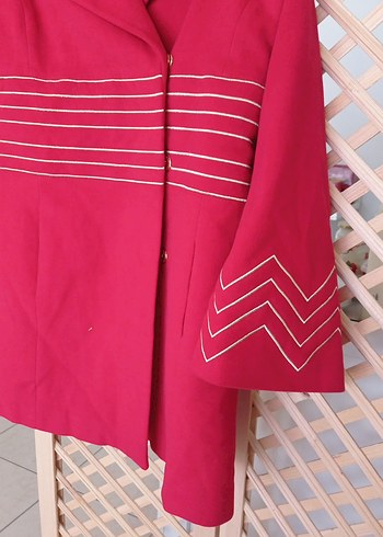 Kırmızı Nakış Detaylı Kaban - Görsel 3