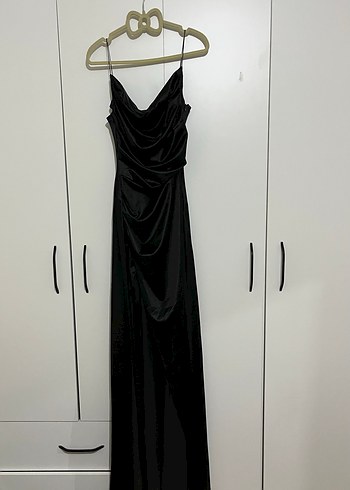 Siyah Parlak Straplez Uzun Mezuniyet Elbisesi - Görsel 4