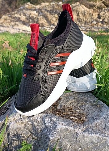 Adidas çocuk spor Ayakkabı