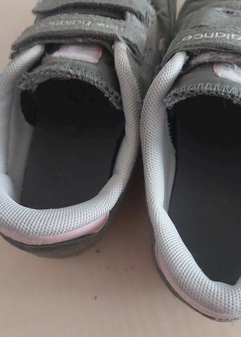 New Balance Kız Çocuk Gri New Balance Cırt Cırtlı Spor Ayakkabı