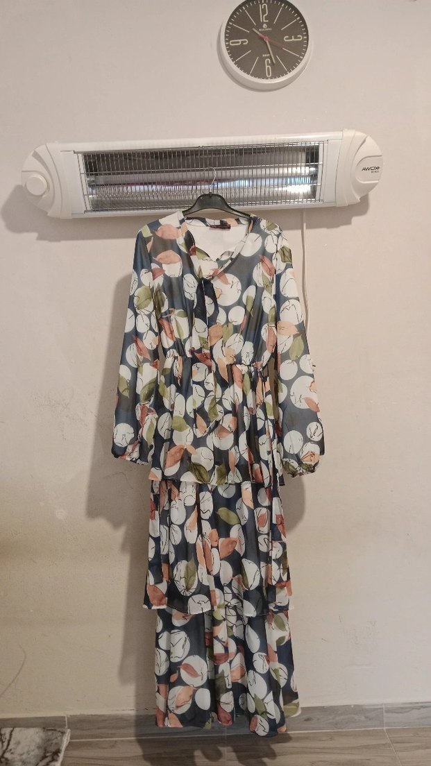 Gri Çok Renkli Uzun Bağcıklı Elbise - Görsel 2