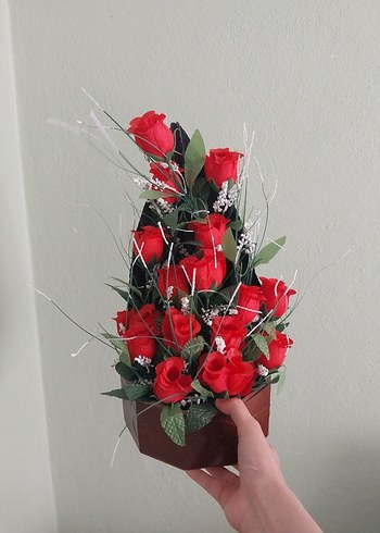 Koyu Kırmızı Yapay Gül Aranjmanı