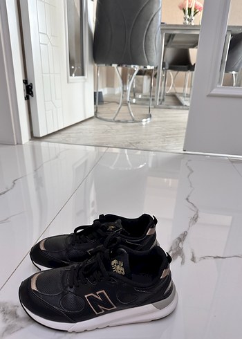 New Balance Kadın Siyah Spor Ayakkabı