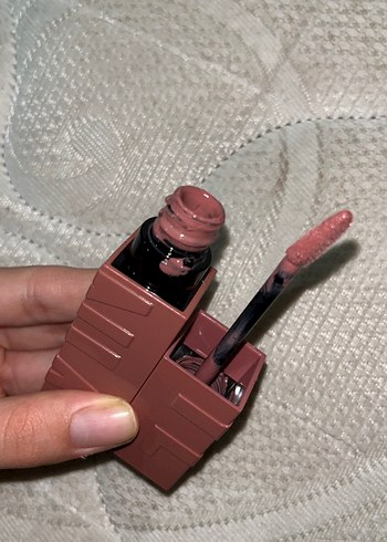 Maybelline Superstay Vinil Ink Bordo Ruj - Görsel 2