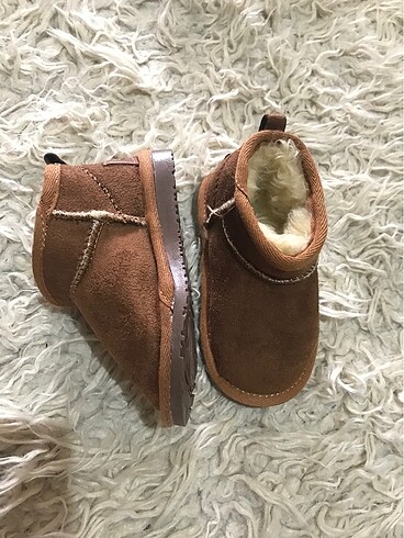 Ugg Bebek ugg bot