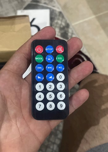 Nakamichi Siyah Müzik Sistemi
3 amfi çıkışlı oto teyp - Görsel 2