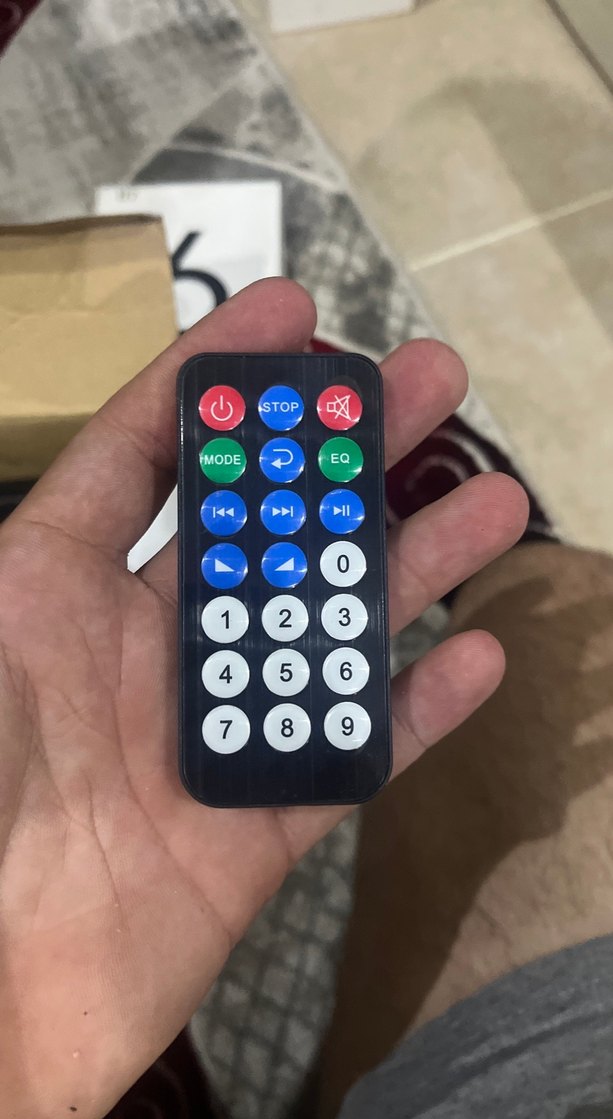 Nakamichi Siyah Müzik Sistemi
3 amfi çıkışlı oto teyp - Görsel 2