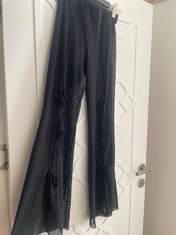 Kadın Siyah Yırtmaçlı Pareo - Görsel 2