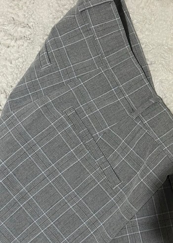 BERSHKA Kadın Gri Regular Fit Kumaş Pantolon - Görsel 3