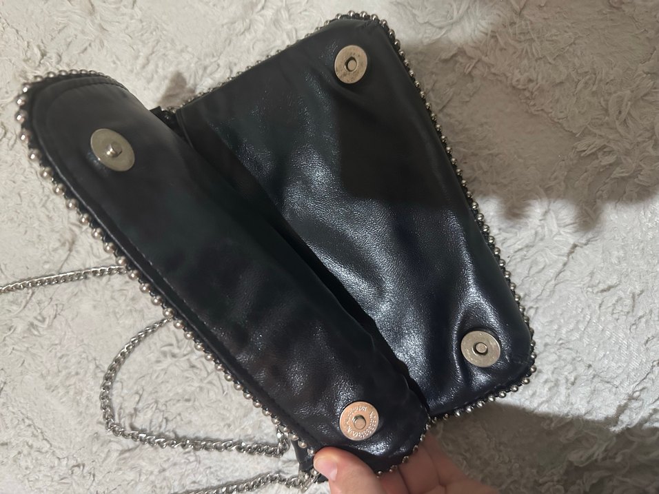 Bershka Siyah Parlak Zincir Detaylı Deri Kadın Çanta - Görsel 2