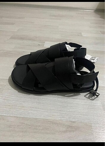 39 Beden Zara erkek sandalet