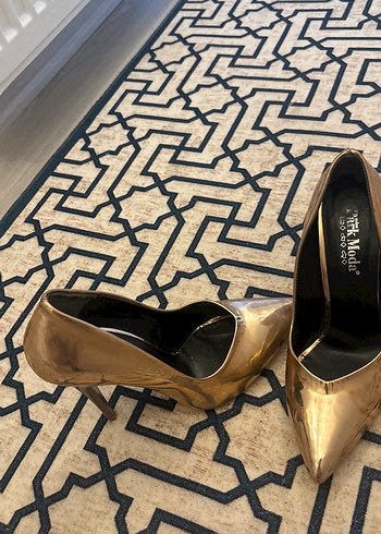 Diğer ParkModa Altın Renkli Stiletto