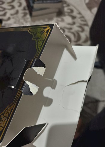 Medusa'nın Olu Kumları - Maral Atmaca - Görsel 5