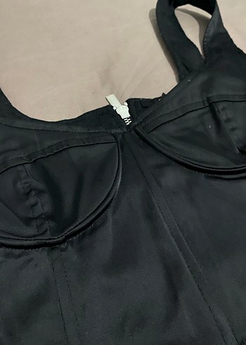 Parlak Siyah Midi Büstiyer, Kolsuz, Sokak Stili - Görsel 2