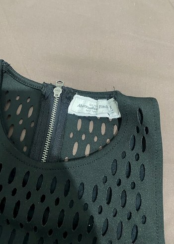 Siyah File Detaylı Kolsuz Crop Top - Görsel 2