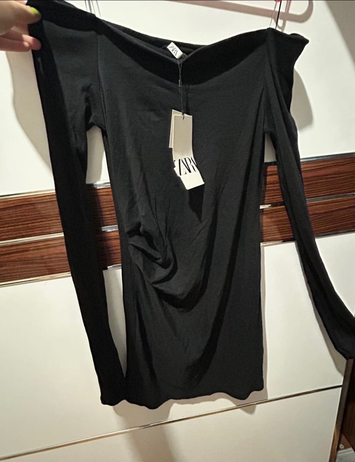 Zara Etiketli Uzun Kollu Siyah Mini Elbise - Görsel 2