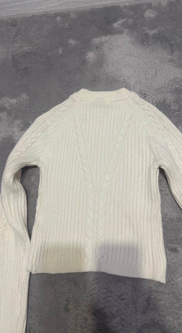 Bershka örgülü beyaz kazak - Görsel 4