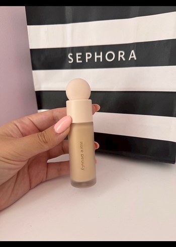 Yeni rare beauty liquid kapatıcı