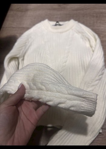 m Beden beyaz Renk Yeni bershka örgülü kazak