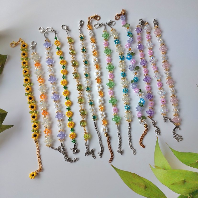 Ürün Adı:
 Spring Bloom  El Yapımı Çiçek Boncuk Bileklik - Görsel 3