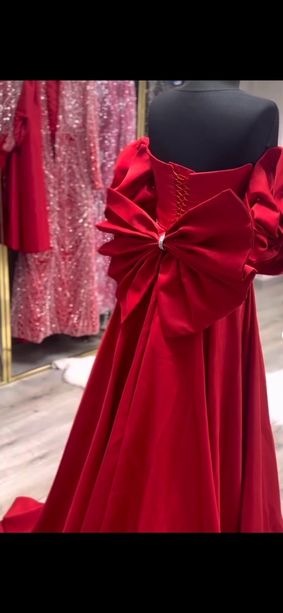 Uzun Kırmızı Drapeli Straplez Kadın Abiye - Görsel 4