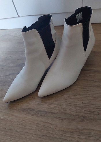 Diğer Beyaz Süet Stiletto Topuklu Kadın Bot