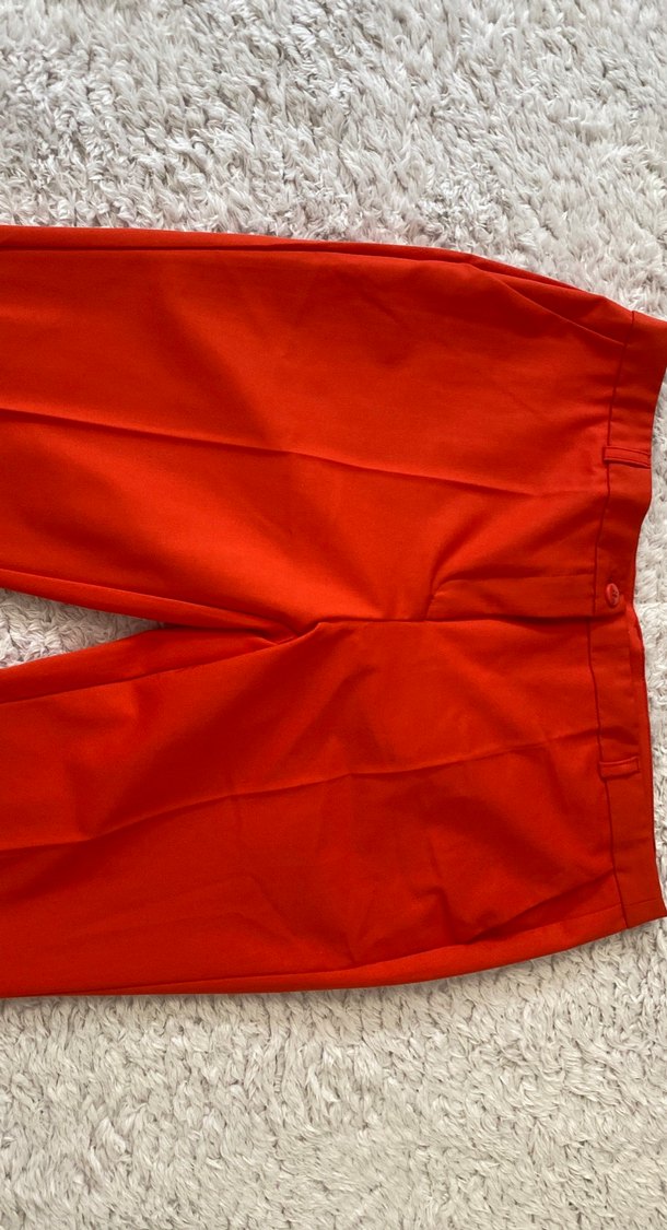 Kadın Parlak Kırmızı Midi Kumaş Pantolon - Görsel 2