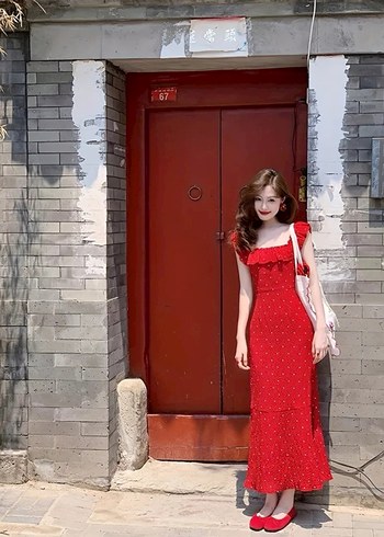 Fransız Romantik Tarzda Vücuda Oturan Kırmızı Elbise - Görsel 2