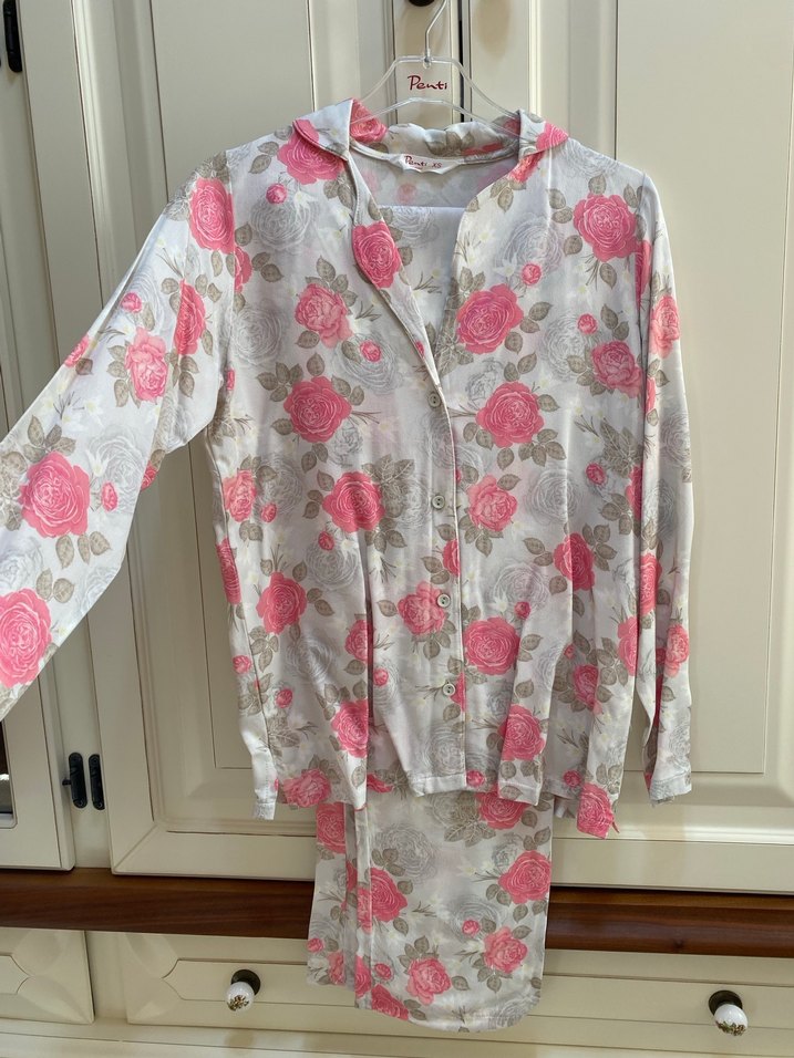 Pembe Gri Çiçekli Uzun Kollu Kadın Pijama Takımı - Görsel 2