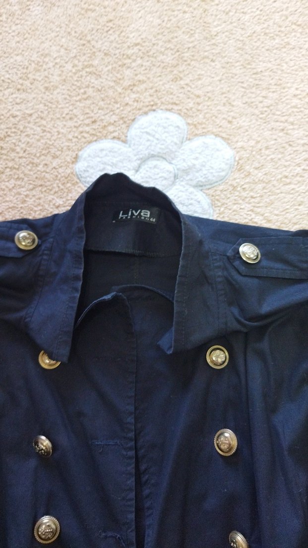 Düğmeli siyah Midi trençkot - Görsel 2