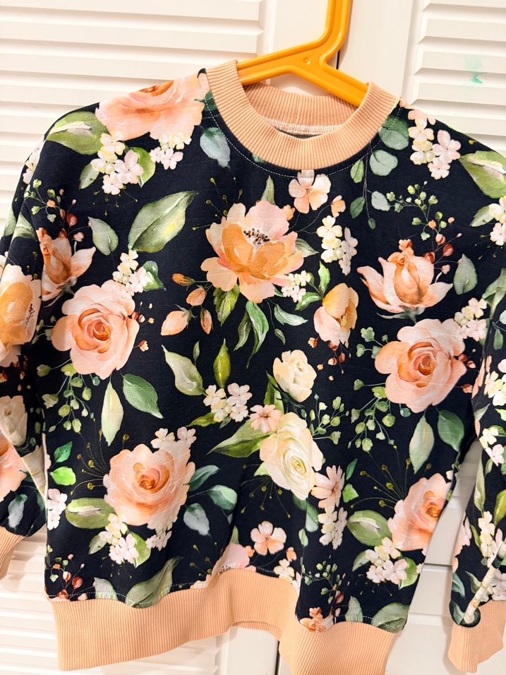 Çiçek Desenli Kız Sweatshirt - Görsel 2