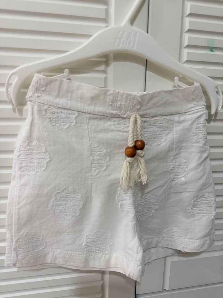 Civil Nakışlı Püsküllü Beyaz şort - Görsel 2