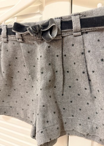 Mango Kemerli Gri Puantiyeli Kız Şortu - Görsel 3