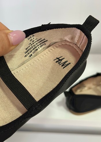 26 Beden H&M Siyah Kız Çocuk Babet