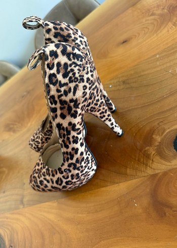 Kahverengi Leopar Desenli Yüksek Topuklu Stiletto